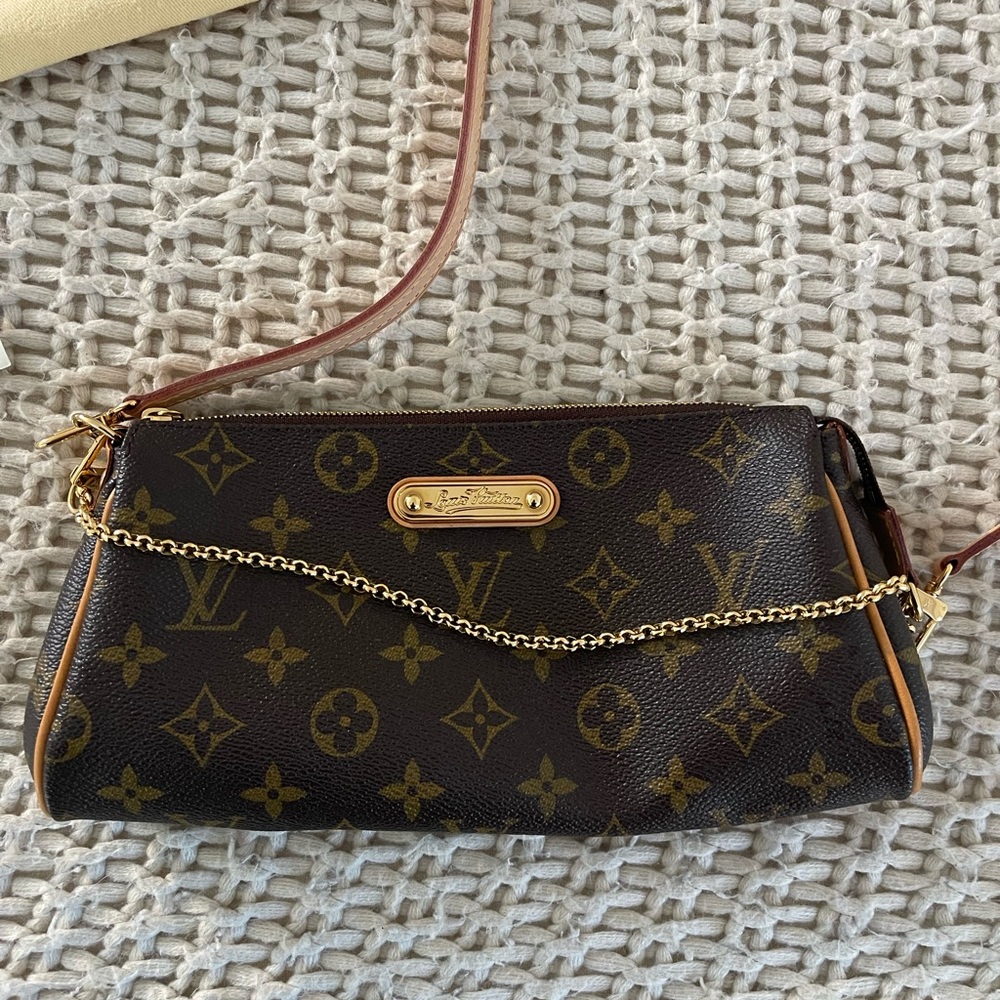 Authentic Louis Vuitton Eva Monogram Bag.
